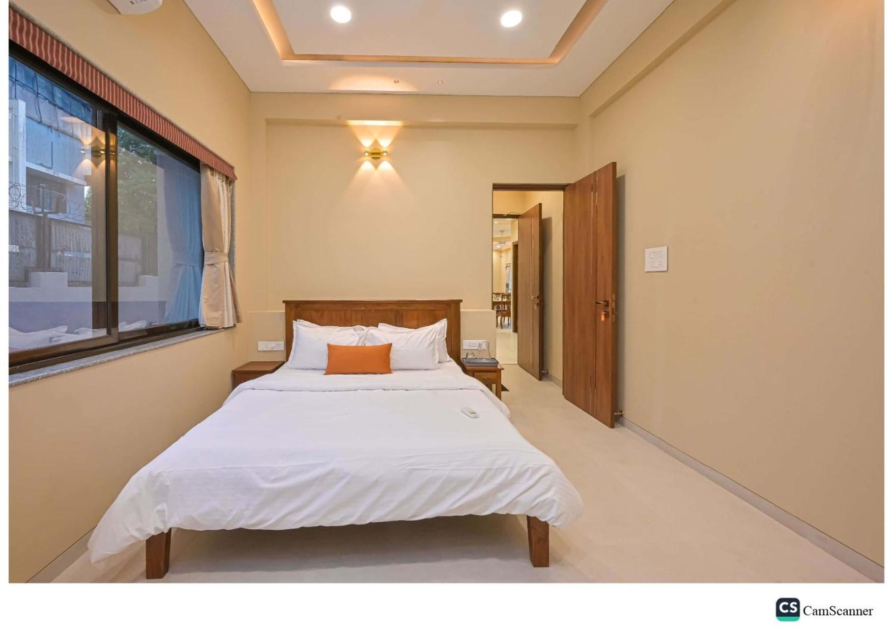 Вілла Radha Krishna 5Bhk Лонавла Екстер'єр фото